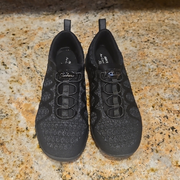 Skechers Summit Sneakers - Picture 6 of 10